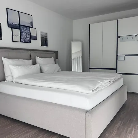 New Age Boardinghaus P5 ゲストハウス 4*