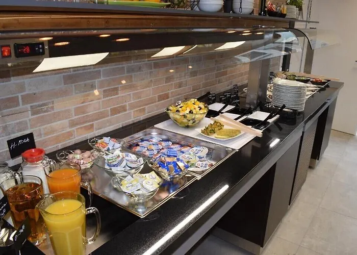 New Age Boardinghaus P5 ゲストハウス 4*